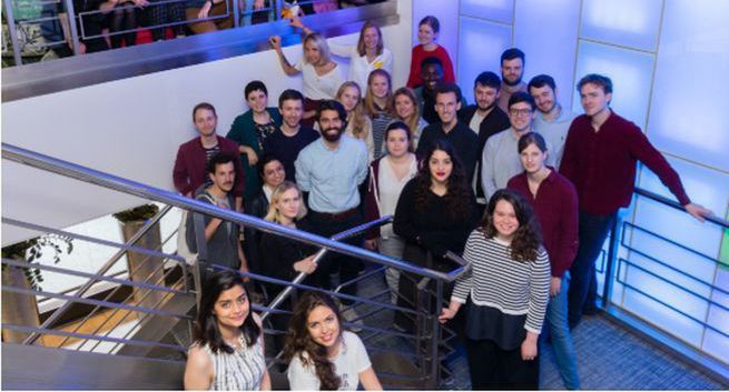 Google sfinansuje praktyki w Konkret24, „Dzienniku Gazecie Prawnej” i „Wysokich Obcasach”. „Nauka praktycznych umiejętności”