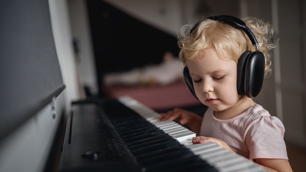 Instrumenty klawiszowe to świetny wybór dla najmłodszych dzieci