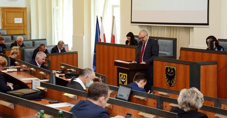 Dolny Śląsk. Zarząd województwa uzyskał wotum zaufania i absolutorium za wykonanie budżetu