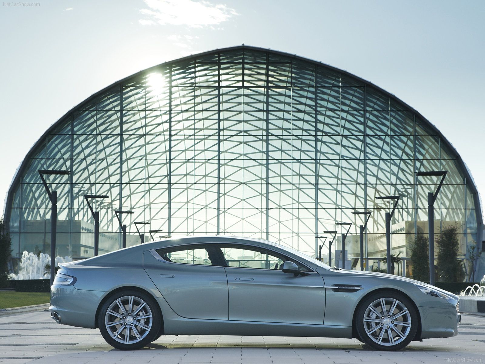 Aston Martin Rapide 4