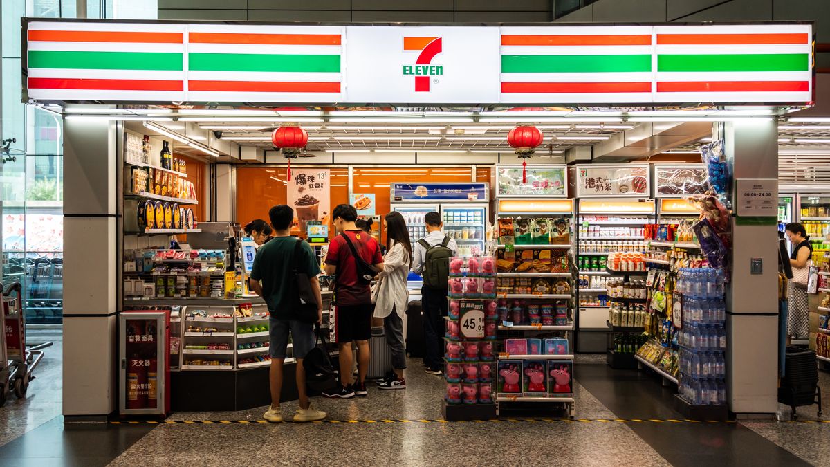 Poszła do tajskiej "Żabki". Teraz dzieli się odczuciami