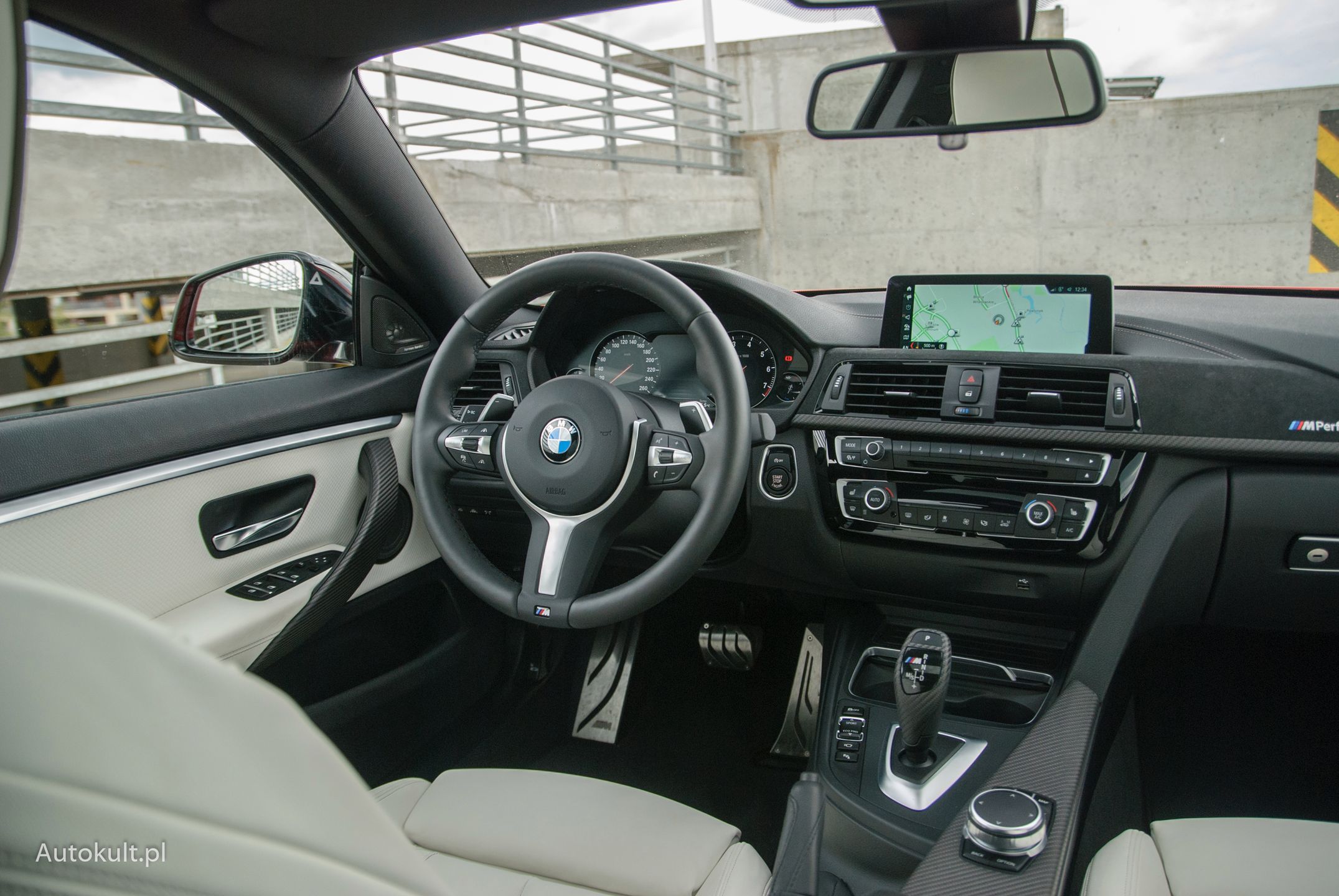 Mięsista kierownica to znak rozpoznawczy BMW