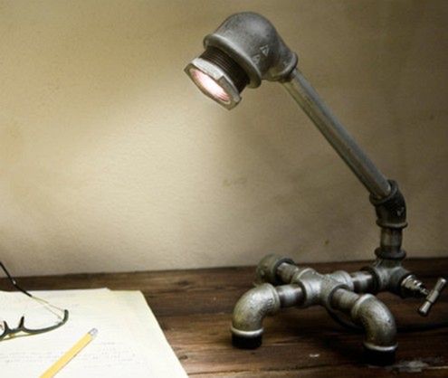 KOZO - biurkowa lampa dla Mario