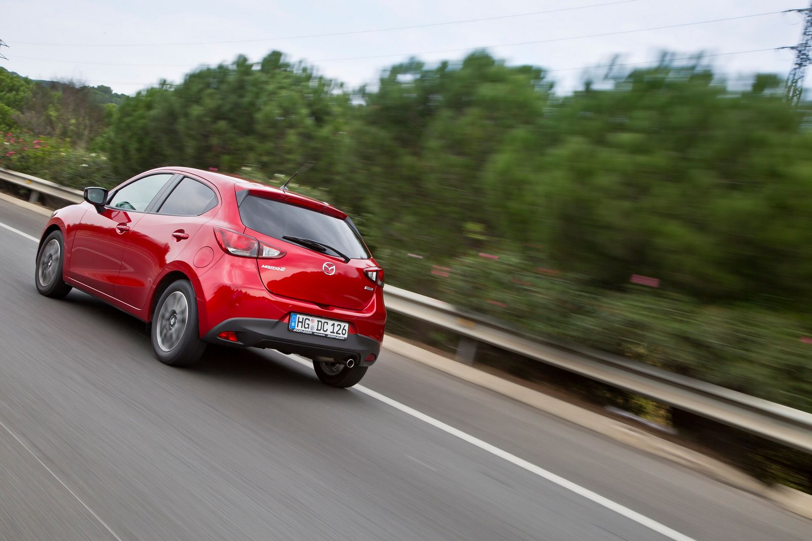 Europejska Mazda 2 – obszerna galeria zdjęć 73