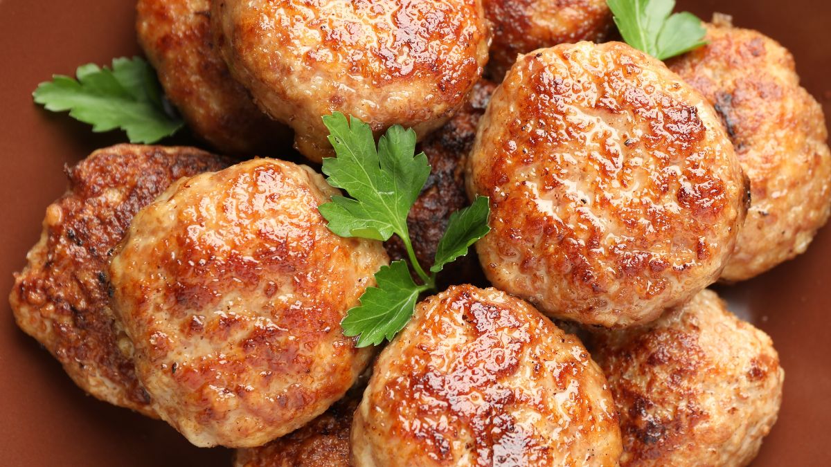 Do masy na kotlety mielone nie dodaję kajzerki