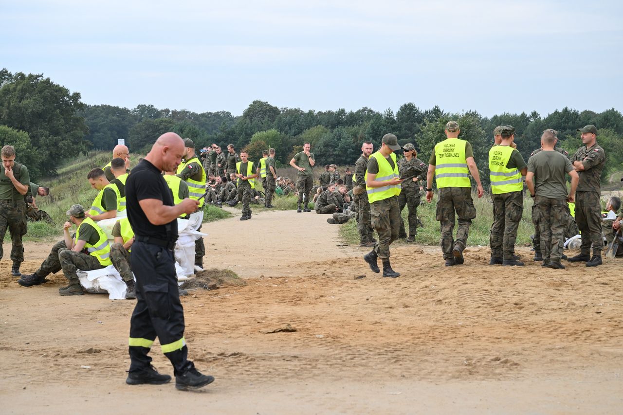 Specjalsi z USA pomagają. Wspierają polskie wojsko w walce z powodzią