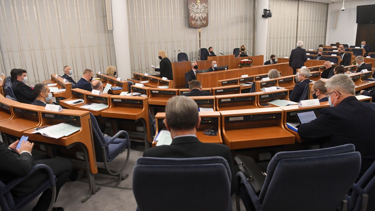 Budżet UE. Senacka uchwała nawołuje do jego przyjęcia.