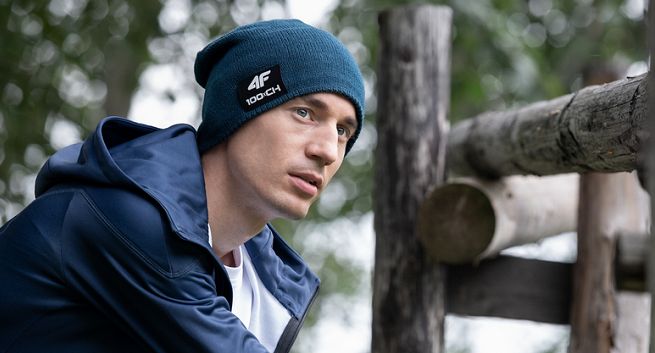 Kamil Stoch reklamuje kolekcję odzieży 100CH x 4F (wideo)