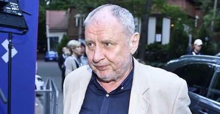 Andrzej Grabowski nie do poznania. Siwe włosy, siwa broda... Fani musieli to skomentować