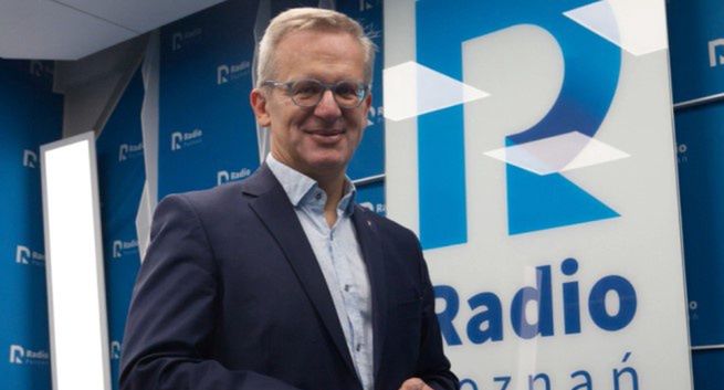 Były dziennikarz TVP i Radia Poznań w telewizji narodowców. Kiedyś mówił o "tęczowej zarazie"