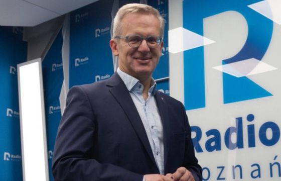 Były dziennikarz TVP i Radia Poznań w telewizji narodowców. Kiedyś mówił o "tęczowej zarazie"