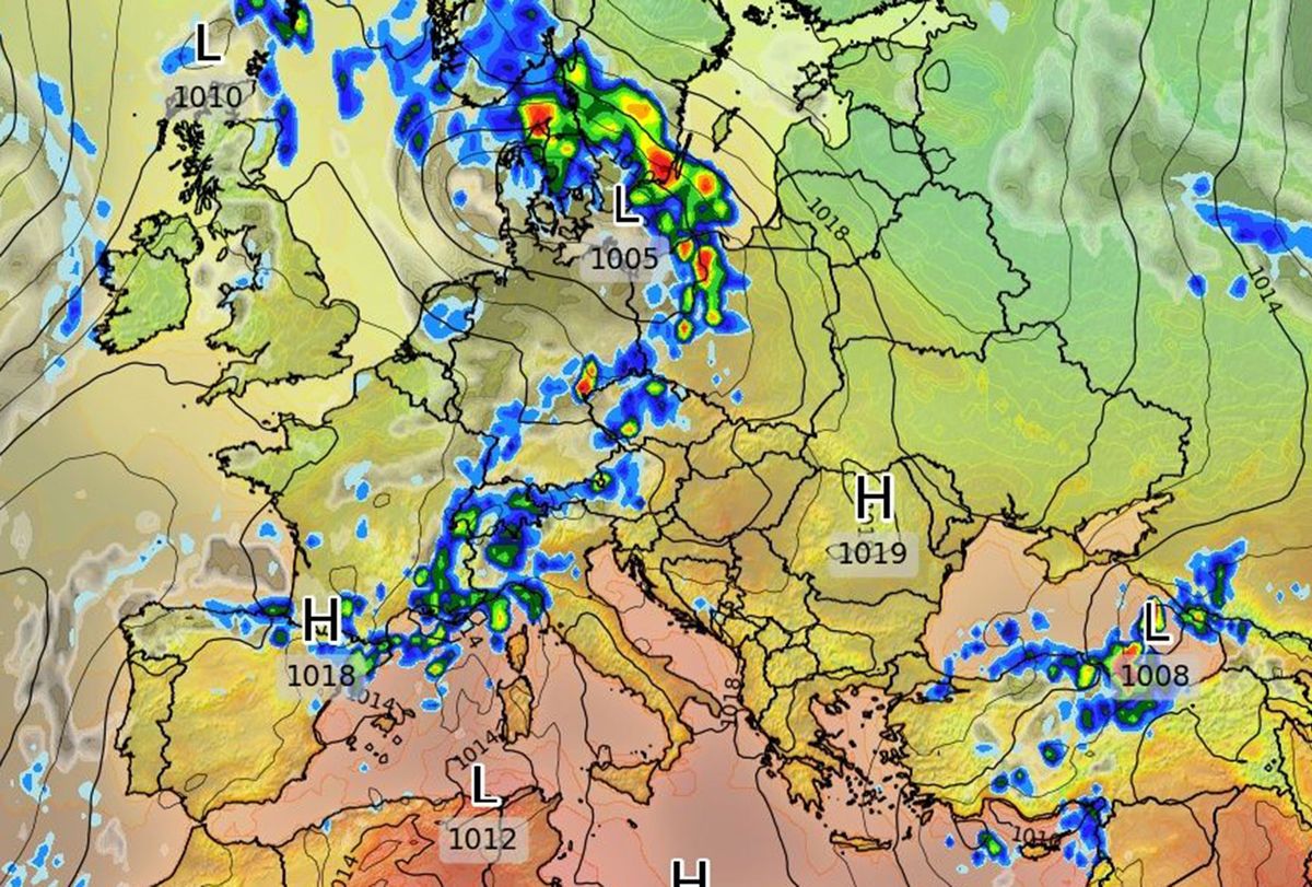Pogoda. Nadchodzące dni z dużą dawką opadów deszczu. Miejscami pojawią się burze 