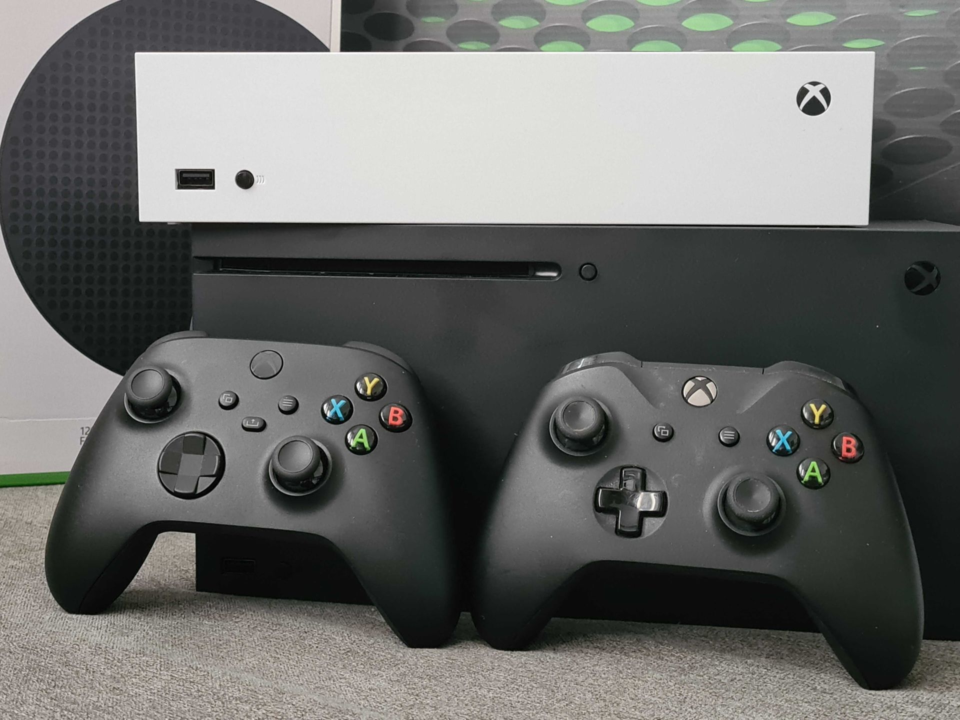 Xbox Series X|S – test i recenzja. Emocje jak na promocji parówek, ale sprzęt obiecujący 13