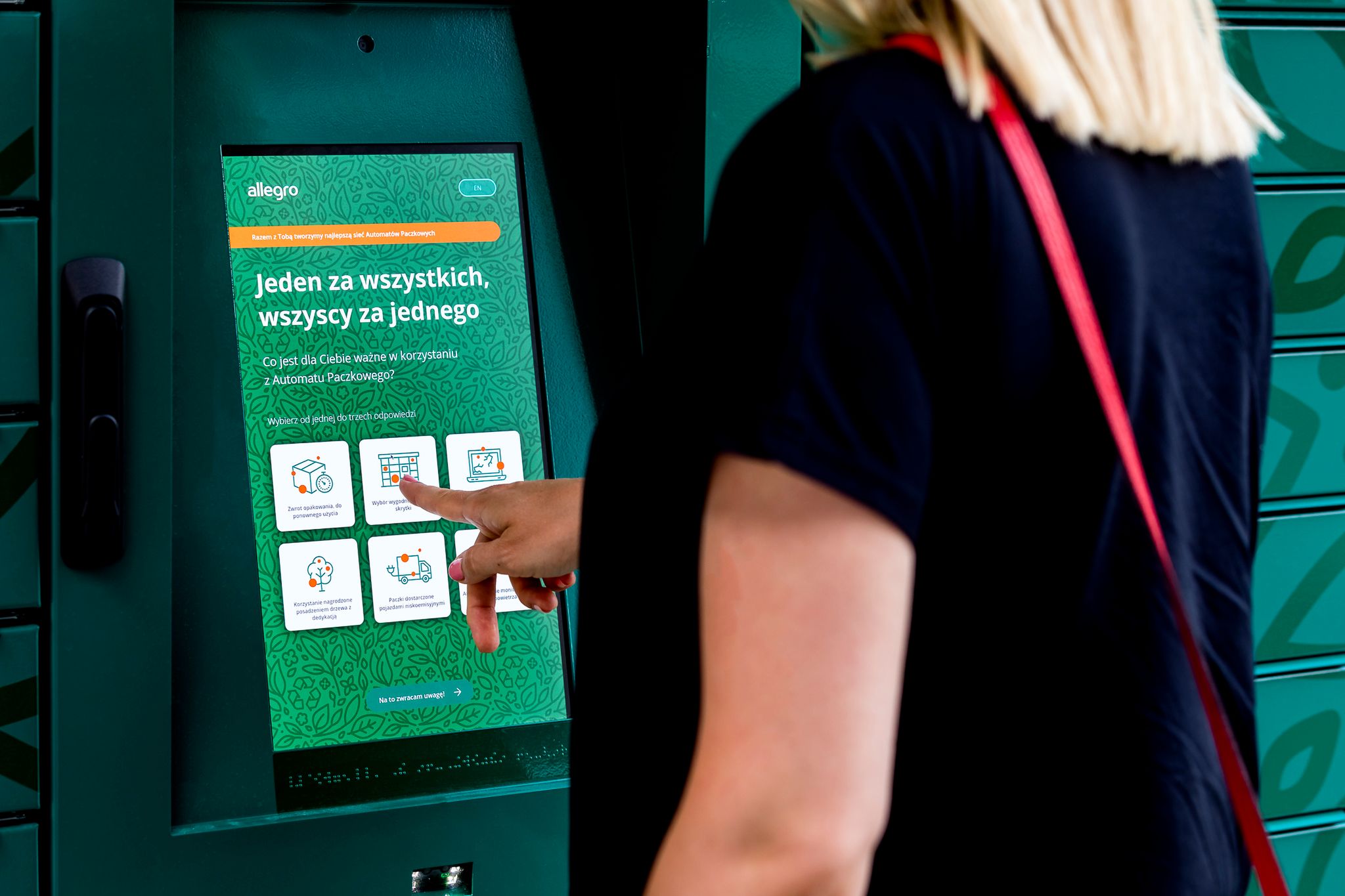 Allegro uruchomiło One Box. Możesz już zamawiać do zielonych automatów paczkowych 2