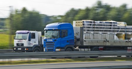Brak kierowców w Polsce może mieć konsekwencje jak w Anglii. Eksperci alarmują