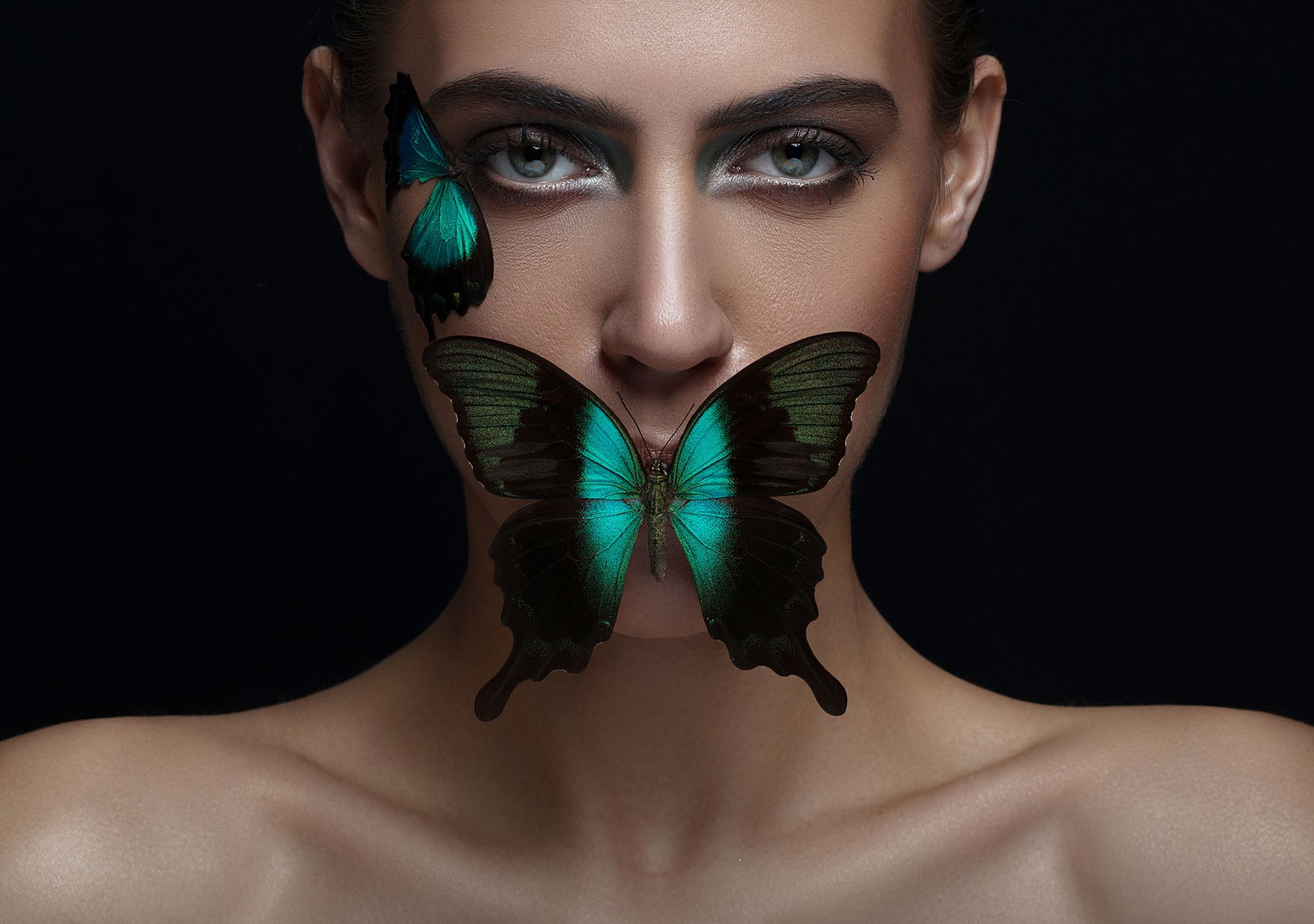 Czy owady w ustach modelek to zaprzeczenie fotografii beauty? 12