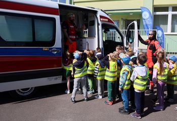Nauka przez zabawę. Przedszkolaki w Lublinie poznawały tajniki pierwszej pomocy