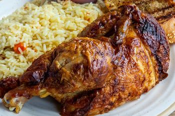 Przygotuj buteleczkę. Skórka kurczaka zachrupie tak, że aż obudzi sąsiadów