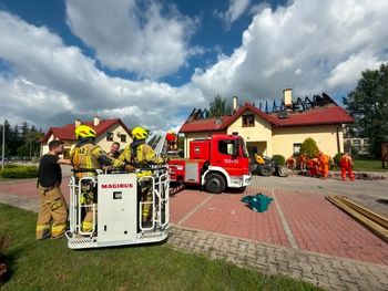 Piorun uderzył w dom dziecka. W środku było 12 dzieci i opiekunowie