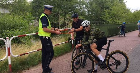 Policyjne kontrole rowerzystów. Sprawdzają obowiązkowe wyposażenie rowerów i ich stan techniczny