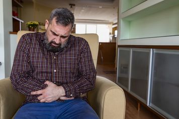 Mężczyźni po 40-tce ignorują te objawy. Lekarz bije na alarm