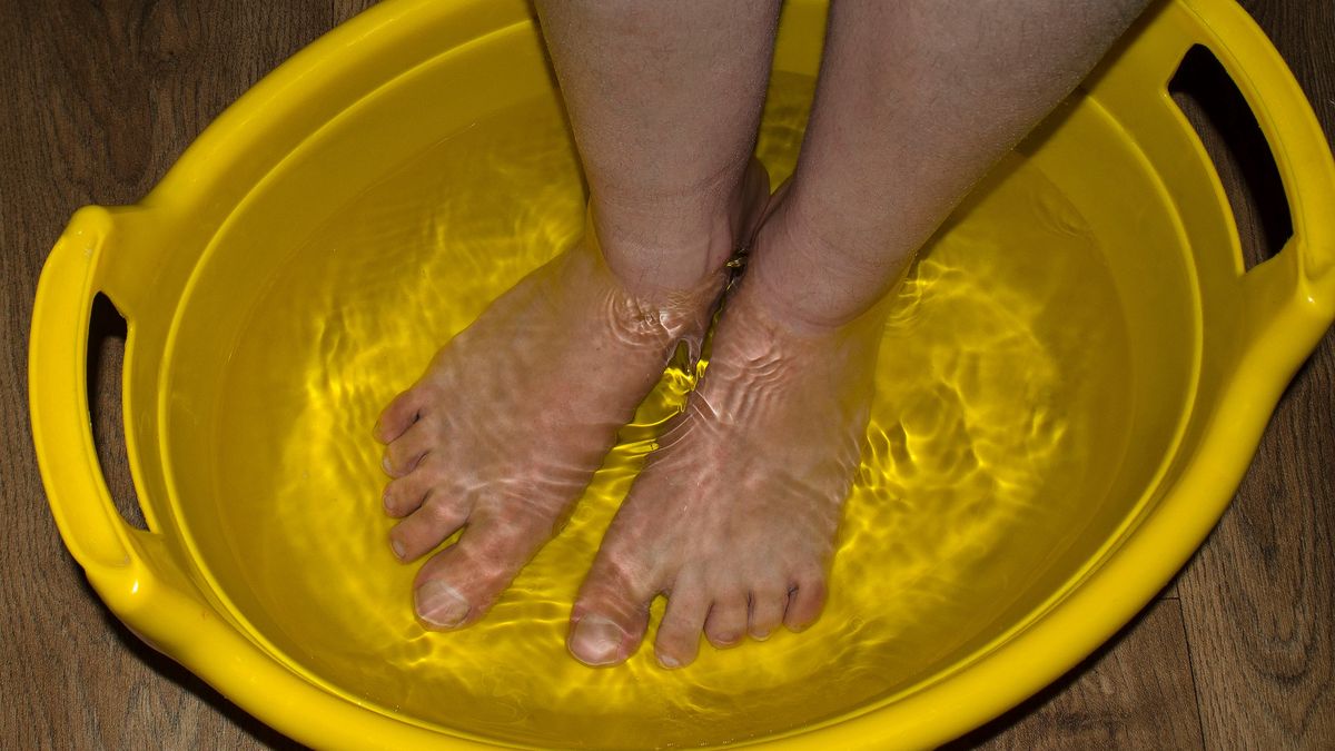 Jak zadbać o stopy domowymi sposobami? 