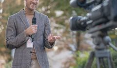 Za ile pracują reporterzy telewizyjni? „Moglibyśmy zarabiać odrobinę więcej”