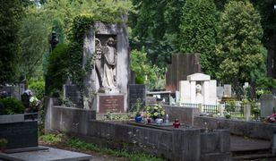 Zniszczono grób ofiary katastrofy smoleńskiej. Rada Adwokacka oferuję nagrodę