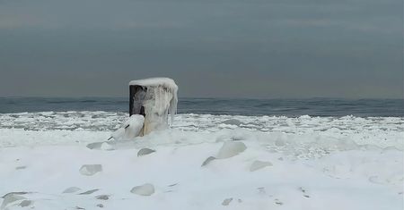 Uwaga na arktyczne krajobrazy. Robi się niebezpiecznie