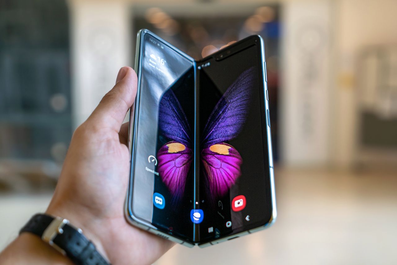 Samsung Galaxy Fold 2 ma mieć hybrydowy ekran łączący dobrodziejstwa dwóch materiałów