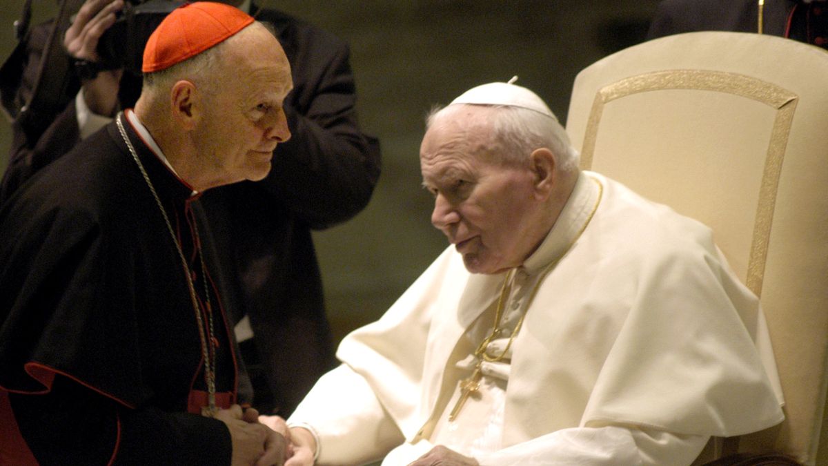 Kardynał Theodore McCarrick i Jan Paweł II