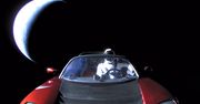 Tesla Elona Muska ze Starmanem na pokładzie właśnie zbliżyła się do Marsa