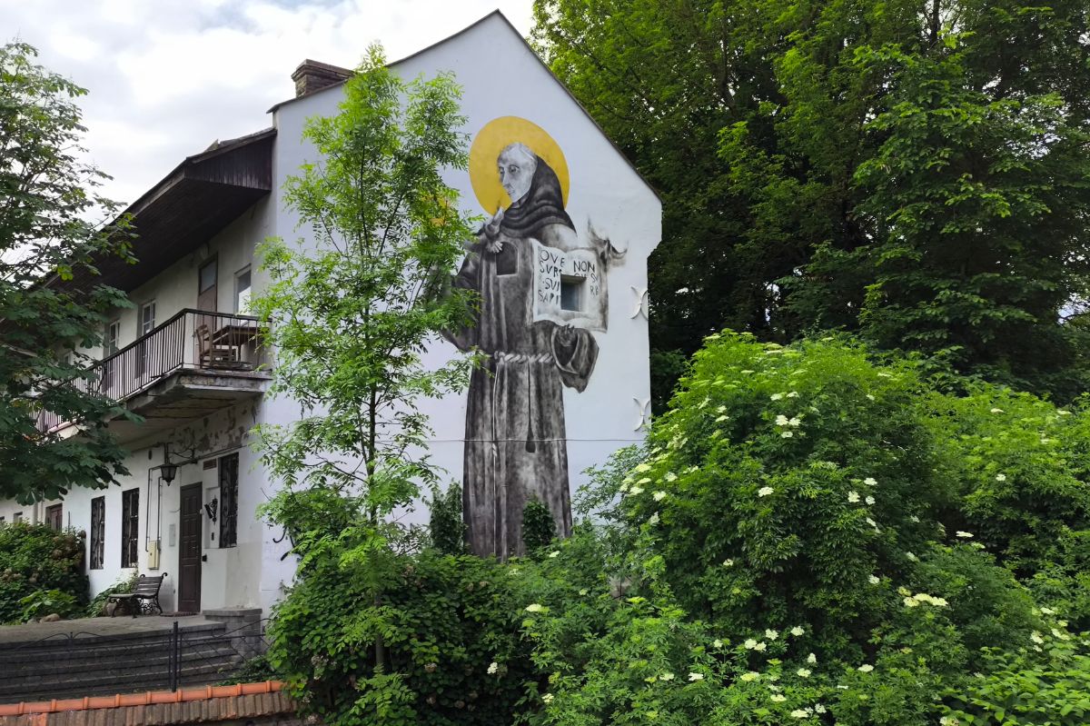 Wystarczy godzina samolotem. Niepozorne miasto przyciąga jak magnes