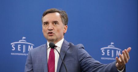 Zatrzymanie i doprowadzenie Ziobry na przesłuchanie. Decyzja sądu