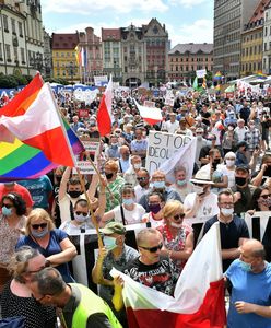 Wybory prezydenckie 2020. Wrocław. Awantura na wiecu Andrzeja Dudy