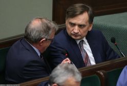 "Haniebna wrzutka". Nagła zmiana w Sejmie. Fala komentarzy