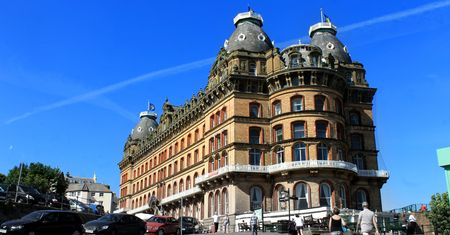 200 uchodźców w brytyjskim hotelu. Turystki zażądały zwrotu pieniędzy