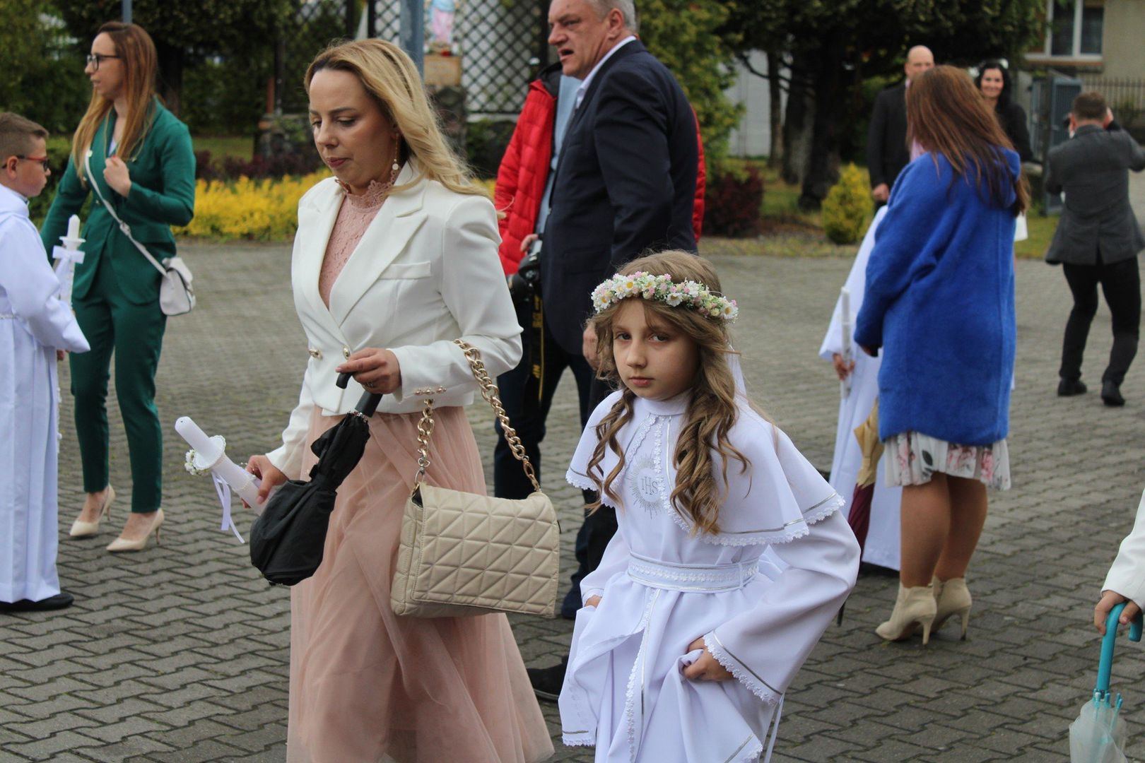Pierwsza Komunia Święta na osiedlu Grunwaldzkim w Gnieźnie. Sakrament przyjęło 86 dzieci