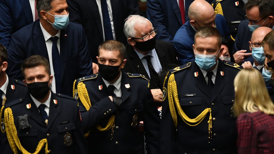 Po słowach Brauna już tylko bójki? "Wrestling w Sejmie" 