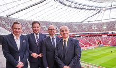 Staropolanka dalej z piłkarską reprezentacją Polski