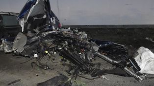 Tarnów: 20-letni kierowca wjechał volkswagenem w betonowy filar. Młody mężczyzna zginął na miejscu