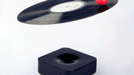 Lewitujący winyl – czyli klasyka w powietrzu 1