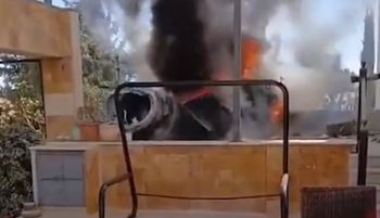 Pocisk spadł na dom. Dramatyczne nagranie z Ammanu