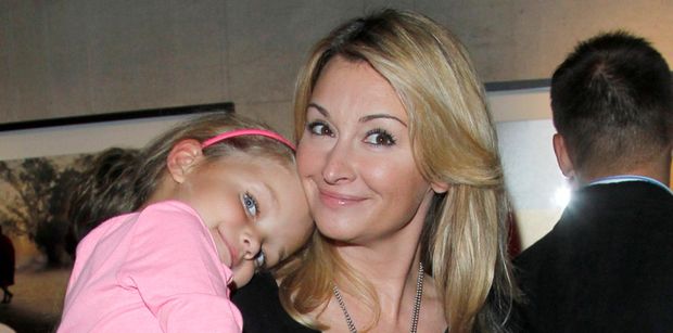 Biologiczna córka Martyny Wojciechowskiej skończyła 18 lat. Podróżniczka złożyła jej życzenia: "Nigdy NIE BYŁAM IDEALNĄ MAMĄ"