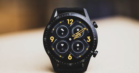 Huawei Watch GT 2 to ambitny zegarek co nie chce się rozładować