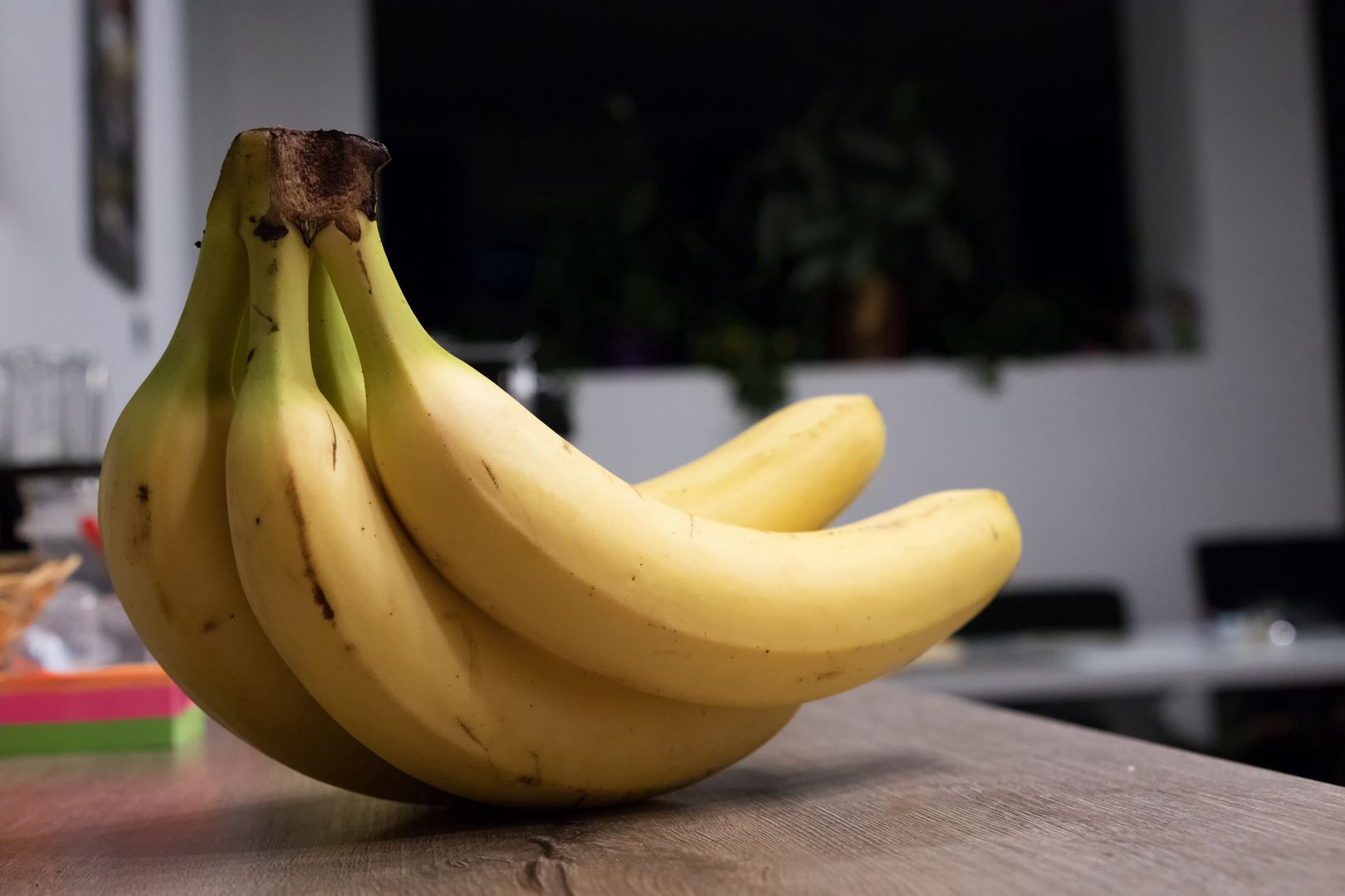 Nigdy nie wyrzucaj skórki od banana. Przyda się w każdym domu