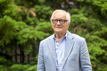 Andrzej Seweryn odebrał nagrodę od Macrona. TVN przerwało jego wypowiedź