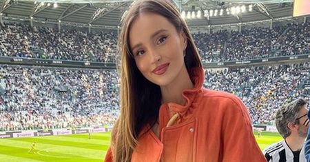 "Jednak nie tacy burżuje". Marina sfotografowana w samolocie