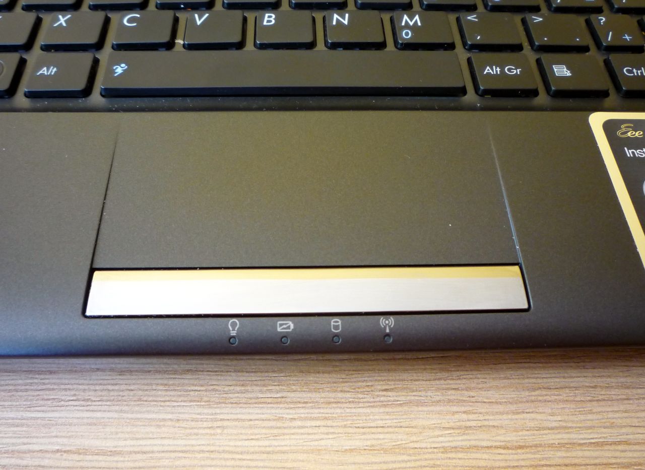 Asus Eee PC 1025C Flare - touchpad