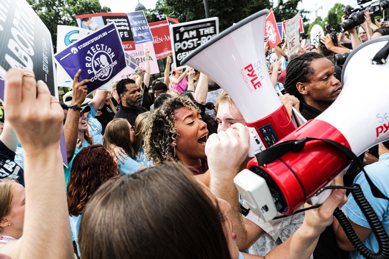 Przeciwnicy aborcji protestują przed Sądem Najwyższym USA